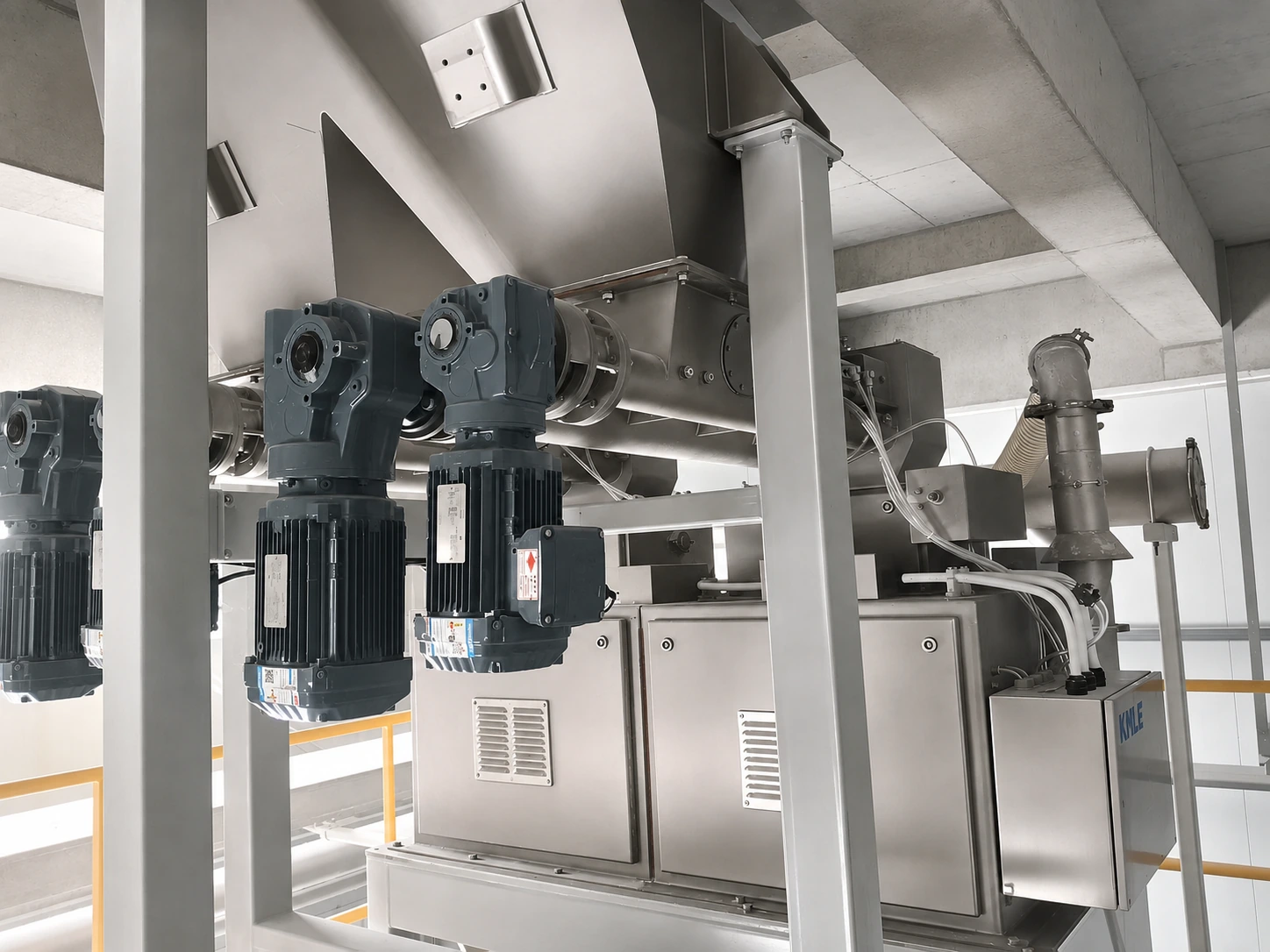 Industrial weighing and feeding system