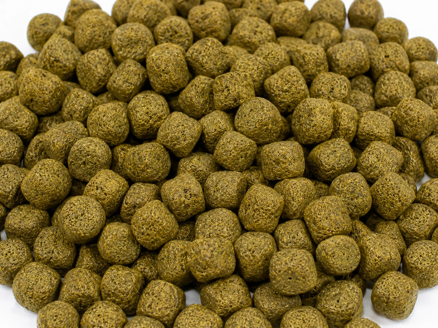 Reference image of Aquafeed Floating Pellets / 水产漂浮颗粒饲料参考图片
